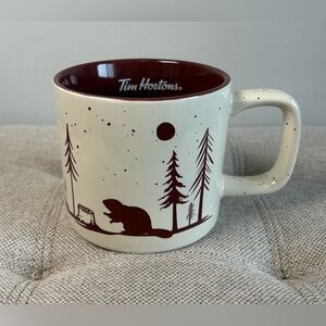 Tim Hortons Holiday 2019 Ceramic Coffee Mug Beaver Trees Camping EUC